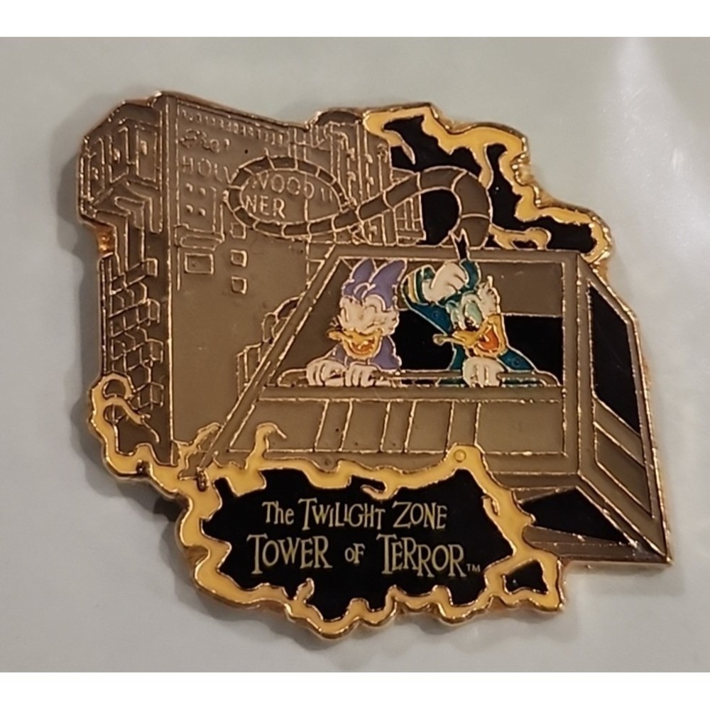 Disney California Adventure Attractions Booster 4 Pin Set 2012 NEW SEALED 89595 - Picture 3 of 6